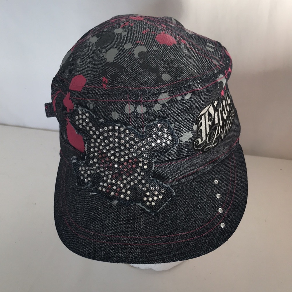 Disney Parks pirate princess skull cap Sz Adult NWOT